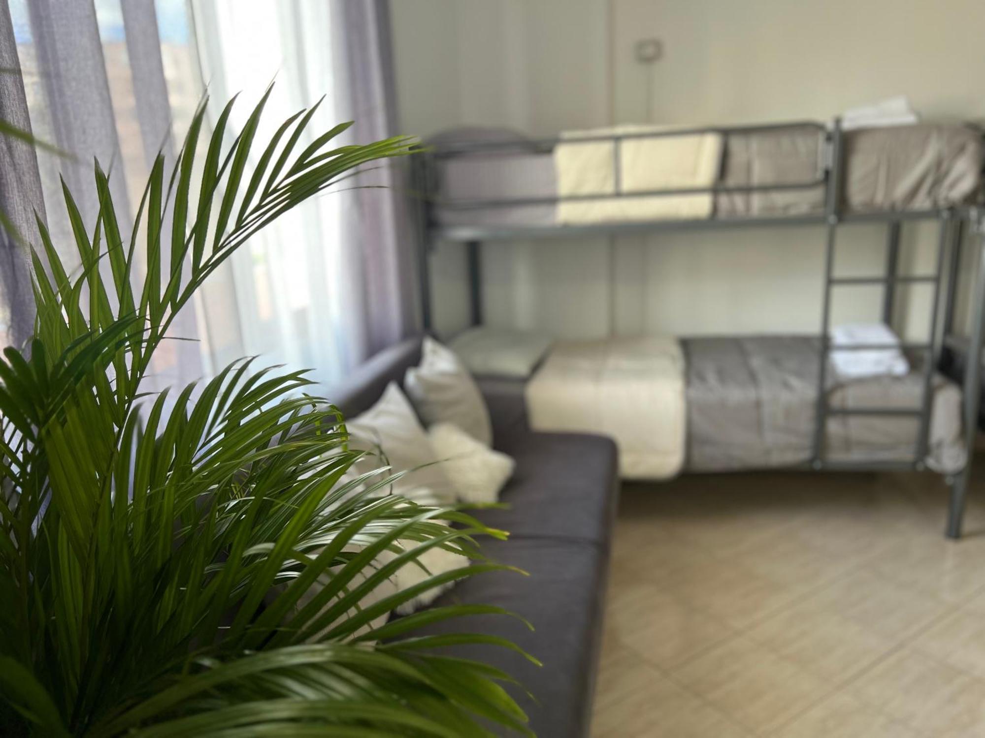 Hostel By Fenix تيرانا المظهر الخارجي الصورة