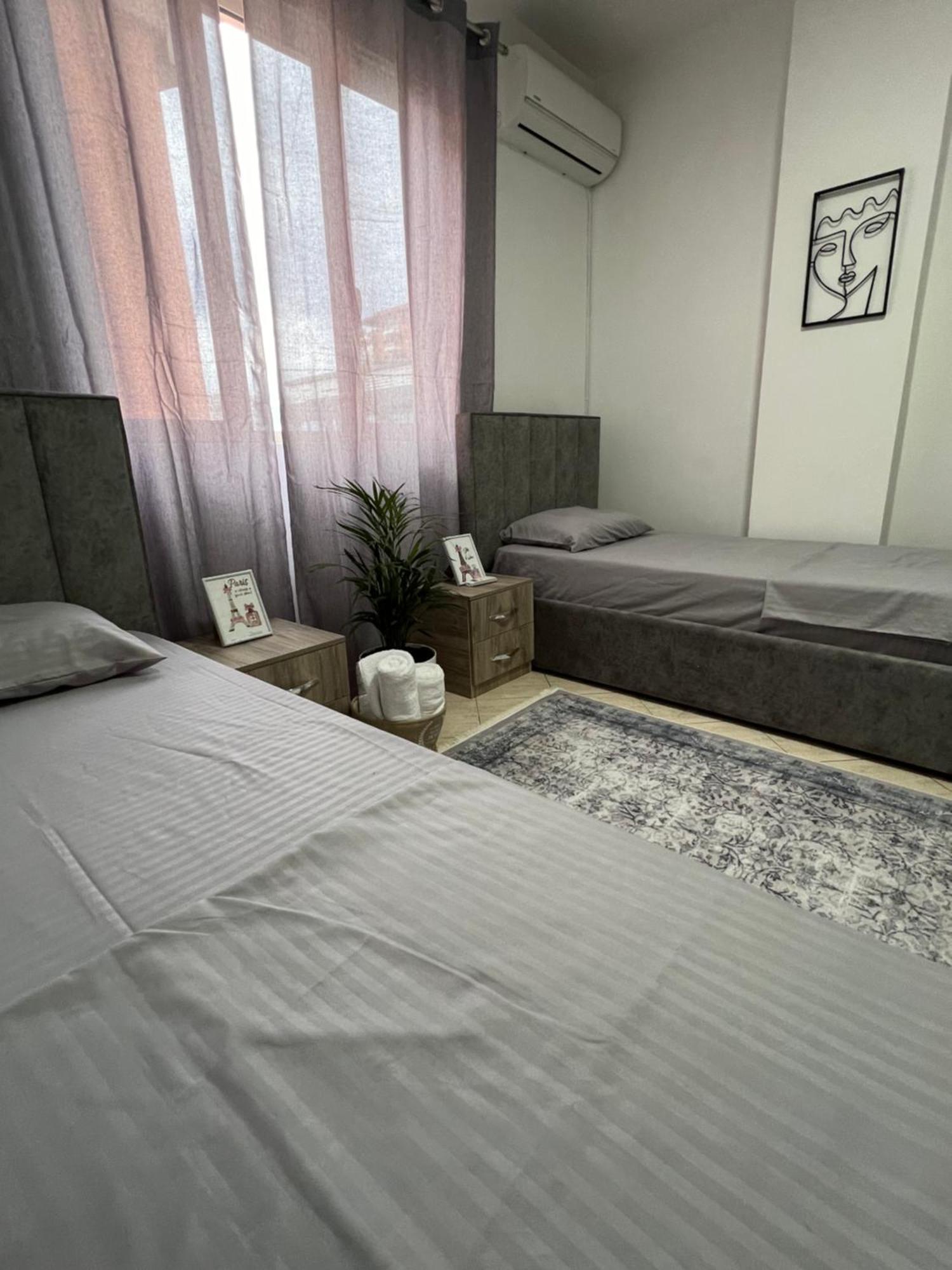 Hostel By Fenix تيرانا المظهر الخارجي الصورة